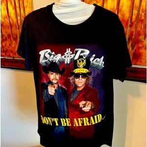 Big and Rich “don’t be afraid to lead the freak parade“ band shirt🎸💰